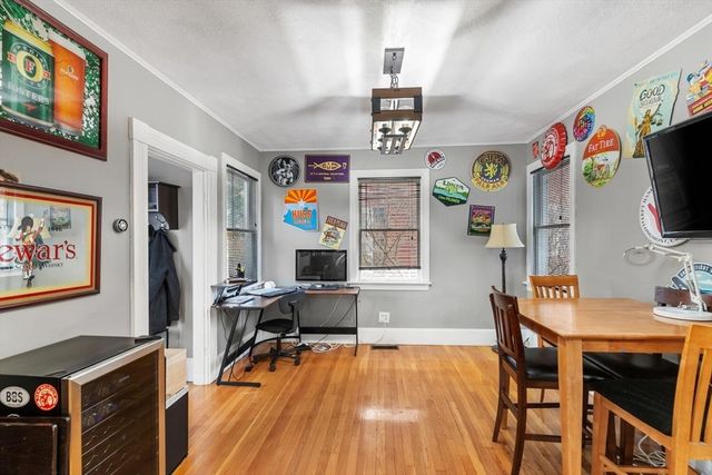 37 Sargents Court, Lynn, MA 01905