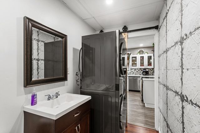 37 Sargents Court, Lynn, MA 01905