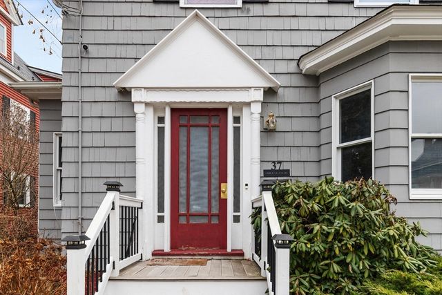 37 Sargents Court, Lynn, MA 01905