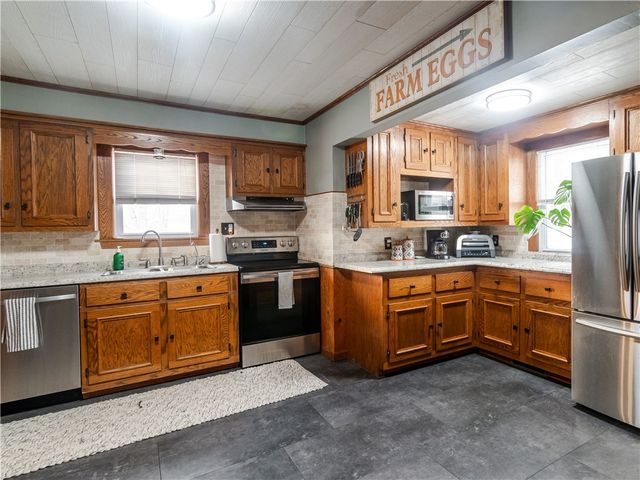 2191 Birch St, South Pymatuning Twp, PA 16150