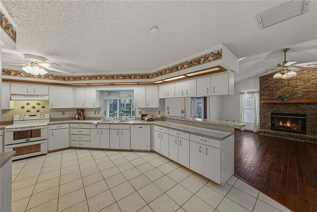 1615 LADY BOWERS TRAIL, Lakeland, FL 33809