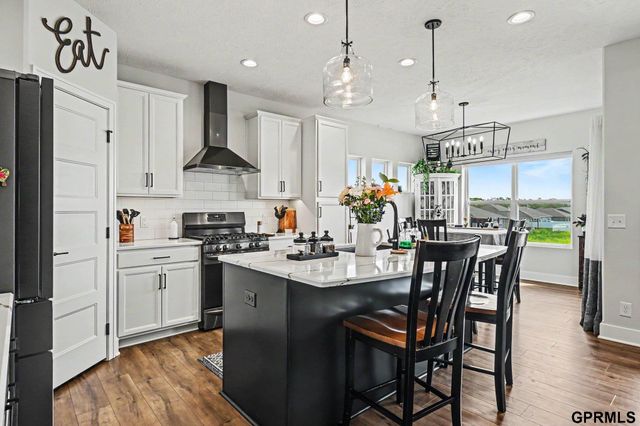 10313 S 209th Street, Gretna, NE 68028