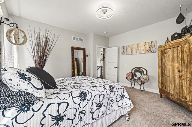 10313 S 209th Street, Gretna, NE 68028