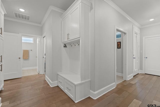 9035 Shallow Cv, Tyler, TX 75703