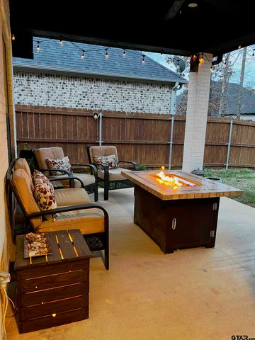 9035 Shallow Cv, Tyler, TX 75703