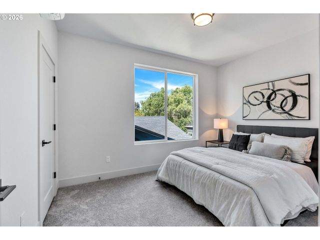 2381 Se 45TH Ave, Portland, OR 97215