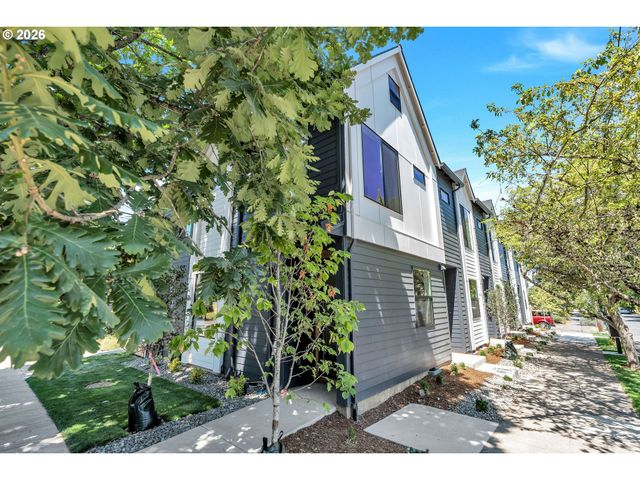 2381 Se 45TH Ave, Portland, OR 97215