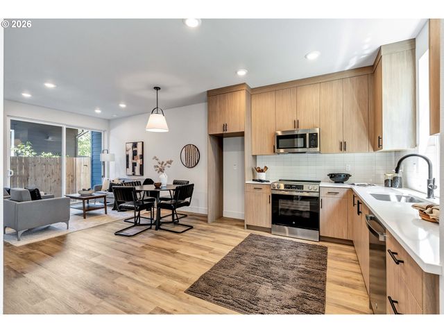 2381 Se 45TH Ave, Portland, OR 97215