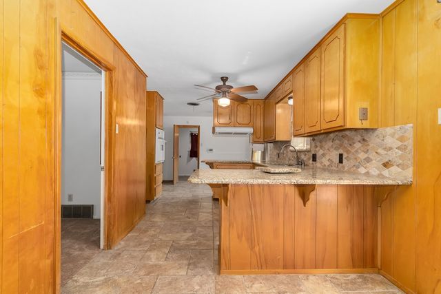 401 S Beverly Street, Crowley, TX 76036