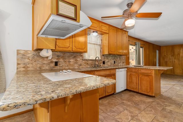 401 S Beverly Street, Crowley, TX 76036