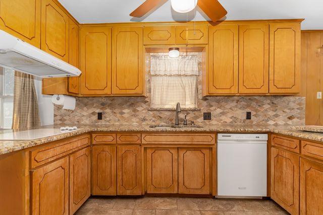 401 S Beverly Street, Crowley, TX 76036