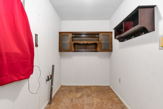 401 S Beverly Street, Crowley, TX 76036