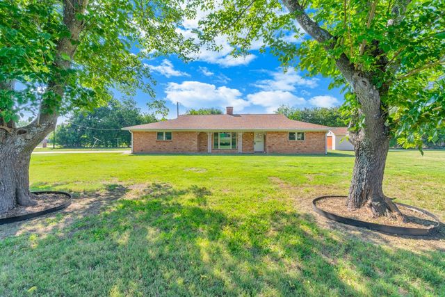 401 S Beverly Street, Crowley, TX 76036
