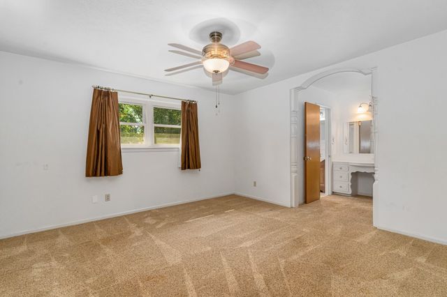 401 S Beverly Street, Crowley, TX 76036
