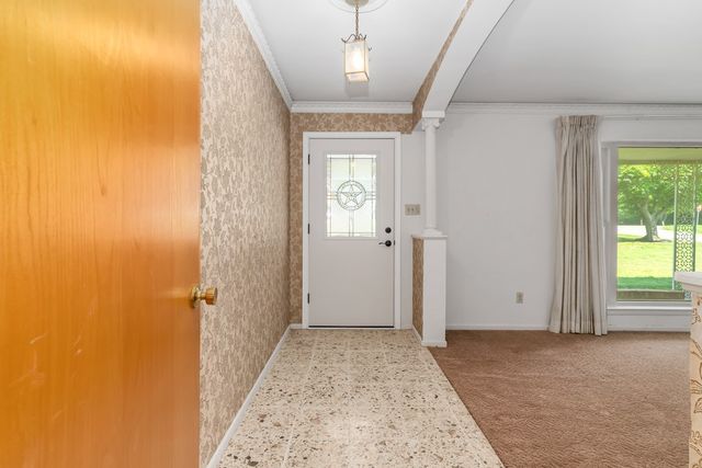 401 S Beverly Street, Crowley, TX 76036