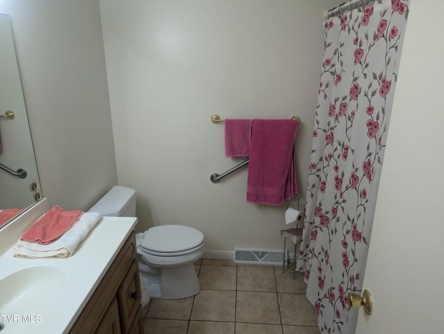 7713 Wells Boone Road, Norton, VA 24273