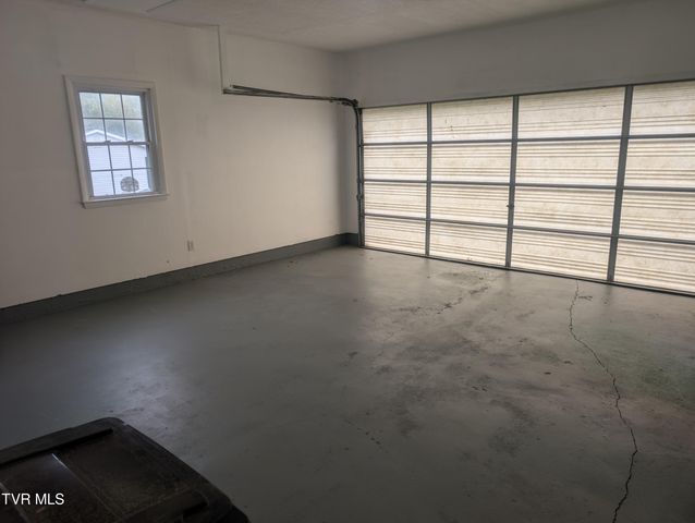 7713 Wells Boone Road, Norton, VA 24273
