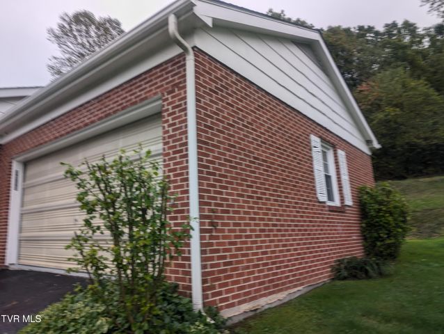 7713 Wells Boone Road, Norton, VA 24273