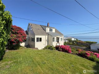 1315 1/2 W 5th Street, Port Angeles, WA 98363