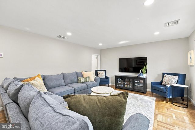 44 S BROOKSIDE RD, Springfield, PA 19064
