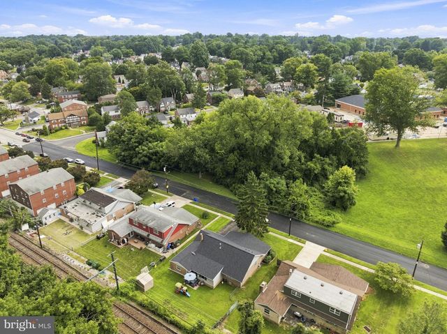 44 S BROOKSIDE RD, Springfield, PA 19064