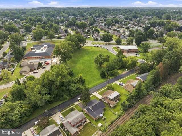 44 S BROOKSIDE RD, Springfield, PA 19064