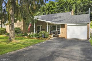 44 S BROOKSIDE RD, Springfield, PA 19064