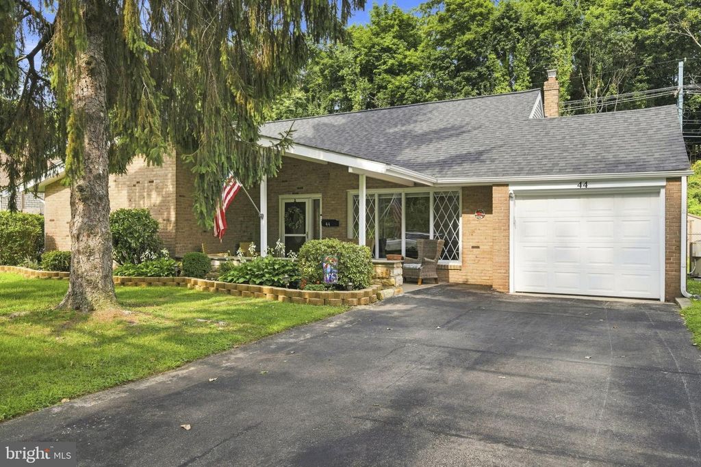 44 S BROOKSIDE RD, Springfield, PA 19064