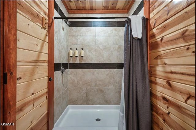 3328 Smoky Ridge Way, Sevierville, TN 37862