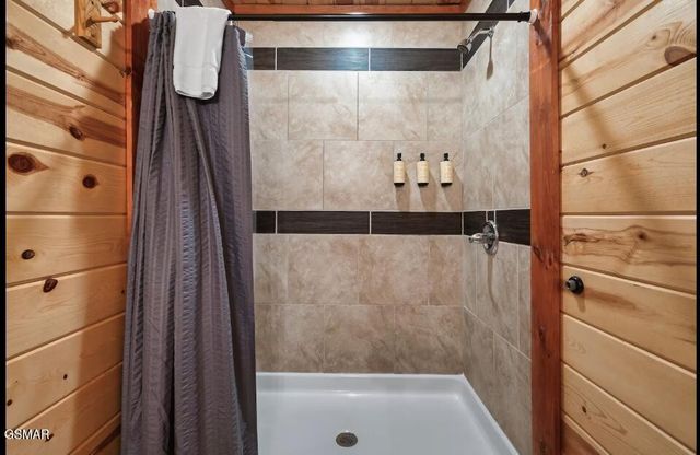 3328 Smoky Ridge Way, Sevierville, TN 37862