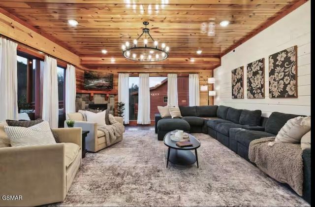 3328 Smoky Ridge Way, Sevierville, TN 37862