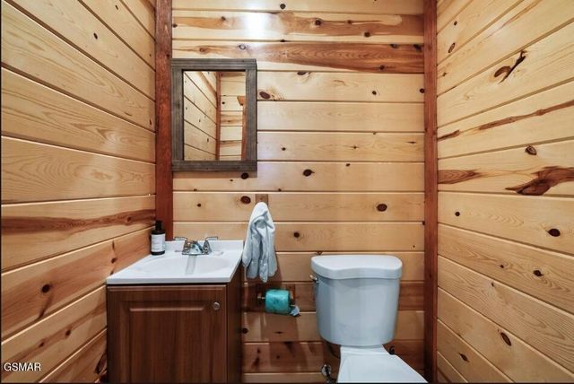 3328 Smoky Ridge Way, Sevierville, TN 37862