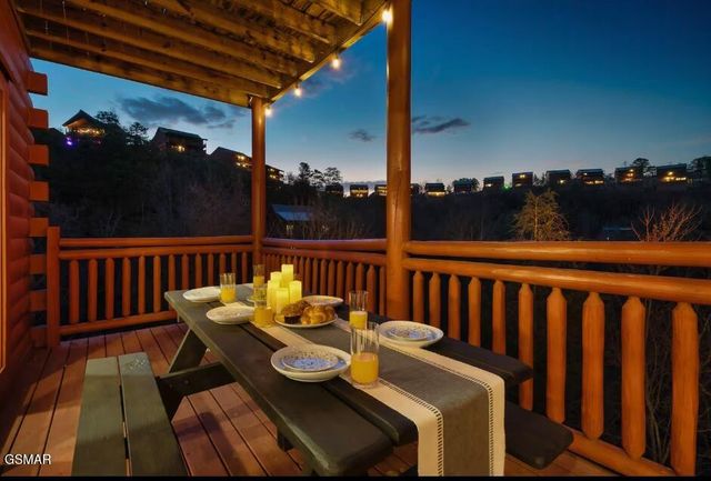 3328 Smoky Ridge Way, Sevierville, TN 37862