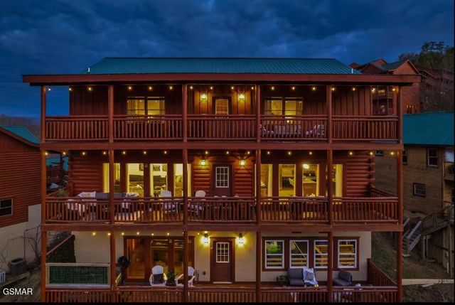 3328 Smoky Ridge Way, Sevierville, TN 37862