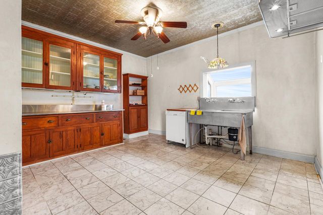 522 N Main Street, Williamstown, KY 41097