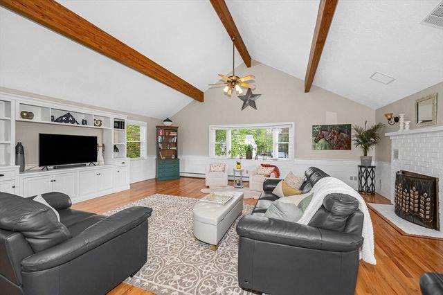 389 Marbleridge Rd, North Andover, MA 01845