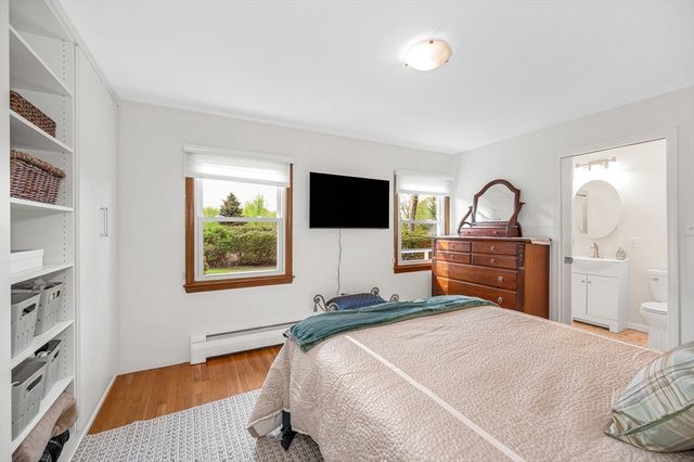 389 Marbleridge Rd, North Andover, MA 01845