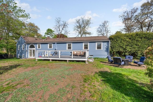 389 Marbleridge Rd, North Andover, MA 01845
