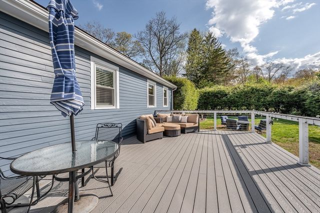 389 Marbleridge Rd, North Andover, MA 01845