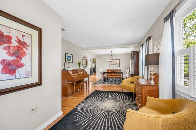 389 Marbleridge Rd, North Andover, MA 01845