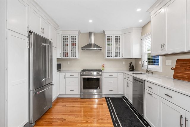 389 Marbleridge Rd, North Andover, MA 01845