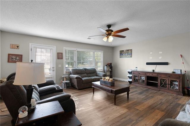 128 Craigtown NE Road, Calhoun, GA 30701