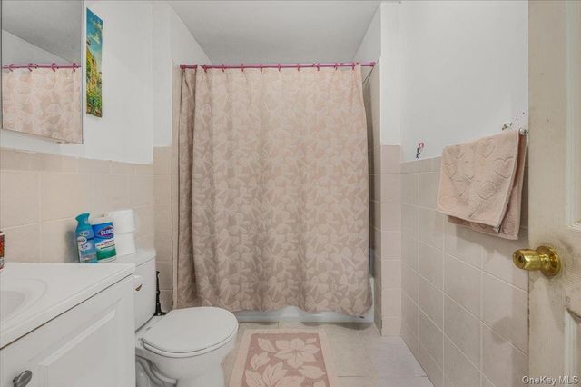 1259 New York Avenue, Elmont, NY 11003