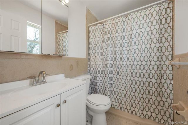 1259 New York Avenue, Elmont, NY 11003