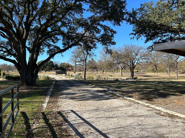 2820 Lucky Pepper Drive, Granbury, TX 76049