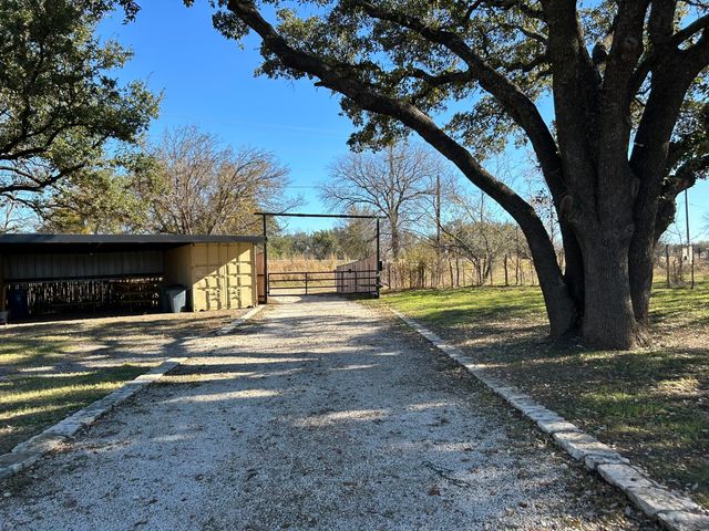 2820 Lucky Pepper Drive, Granbury, TX 76049