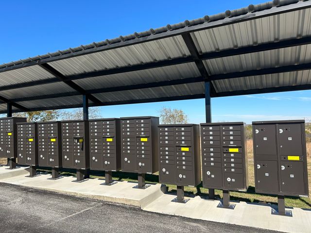 2820 Lucky Pepper Drive, Granbury, TX 76049