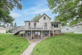 17 E Lake Street, Osakis, MN 56360