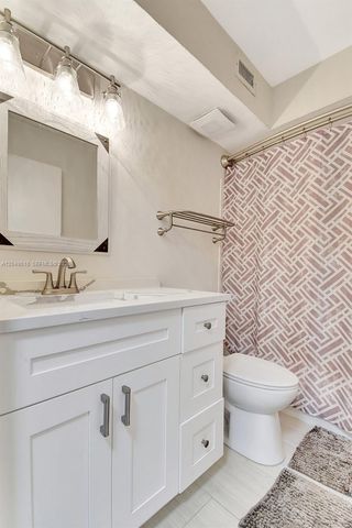 2445 NW 33rd Street 1410, Oakland Park, FL 33309