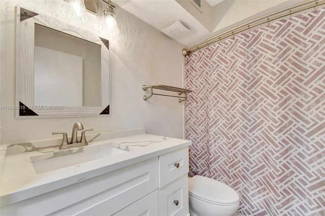 2445 NW 33rd Street 1410, Oakland Park, FL 33309